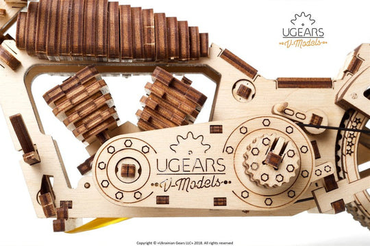 Ugears Modellbausatz aus Holz Motorrad VM-02