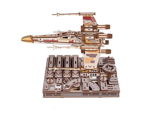Star Wars Modellbausatz aus Holz Luke Skywalker's X-Wing Starfighter