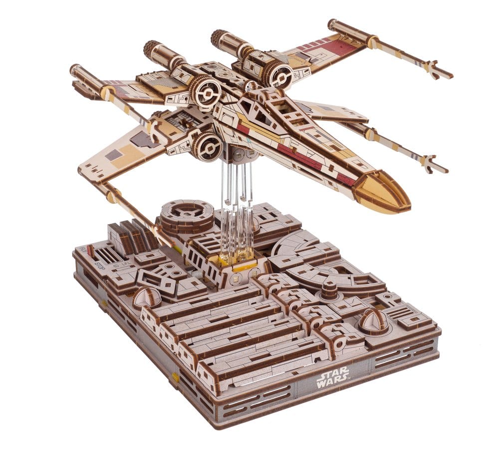 Star Wars Modellbausatz aus Holz Luke Skywalker's X-Wing Starfighter