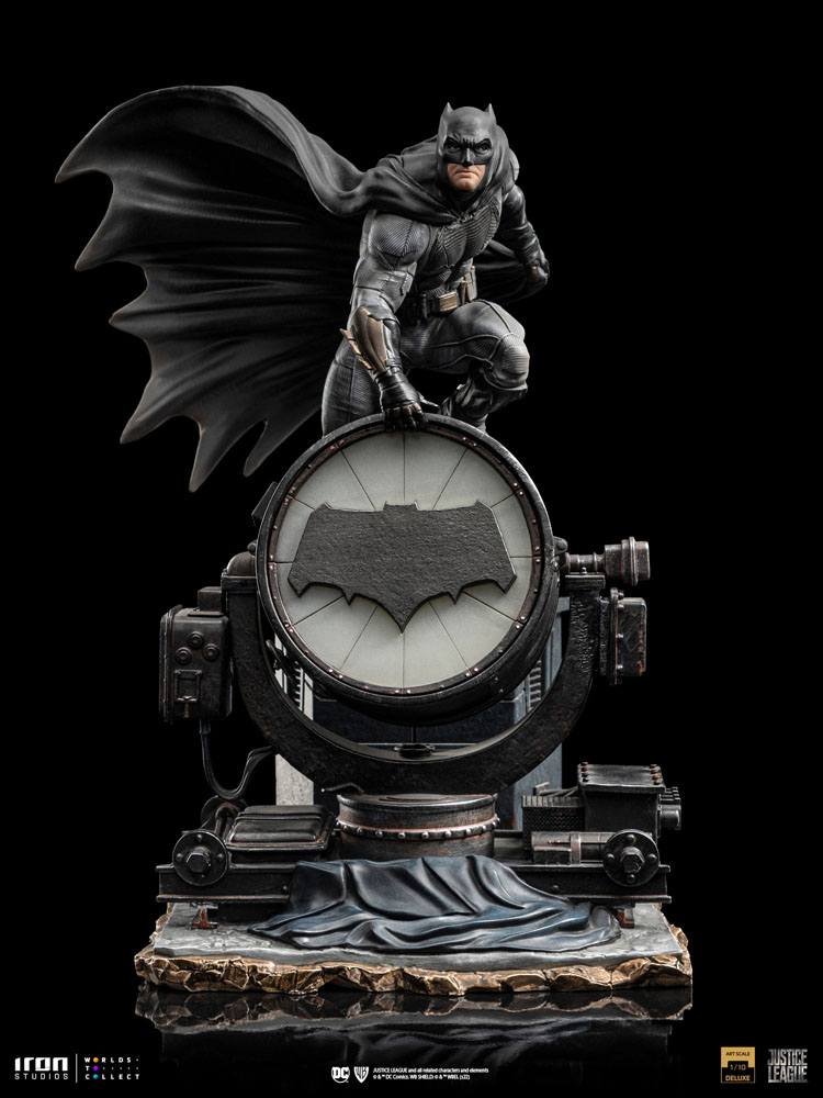 Zack Snyder's Justice League Deluxe Art Scale Statue 1/10 Batman on Batsignal 28 cm - Smalltinytoystore