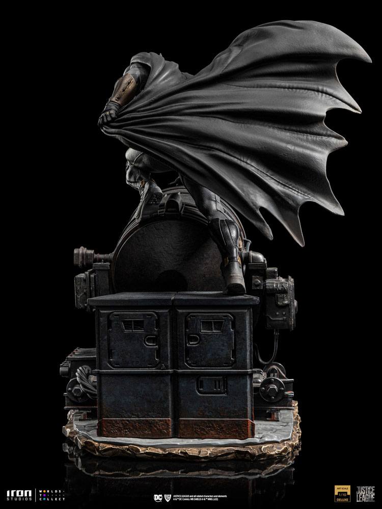 Zack Snyder's Justice League Deluxe Art Scale Statue 1/10 Batman on Batsignal 28 cm - Smalltinytoystore
