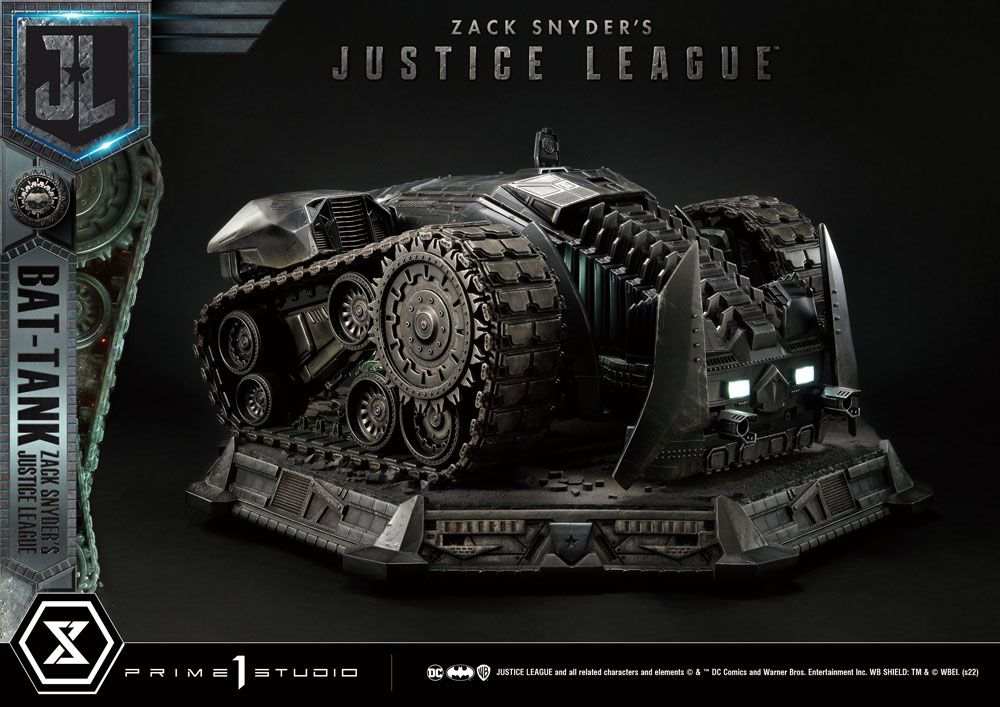 Zack Snyder's Justice League Museum Masterline Diorama Bat-Tank 36 cm - Smalltinytoystore