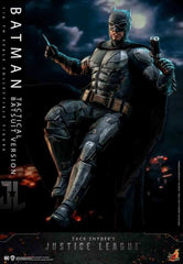 Zack Snyder`s Justice League 1/6 Batman (Tactical Batsuit Version) 33 cm - Smalltinytoystore