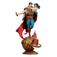 DC Comics Diorama Superman & Lois Lane 56 cm - Smalltinytoystore