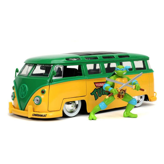 Teenage Mutant Ninja Turtles Hollywood Rides Diecast Modell 1/24 1962 VW Bus mit Leonardo Figur - Smalltinytoystore